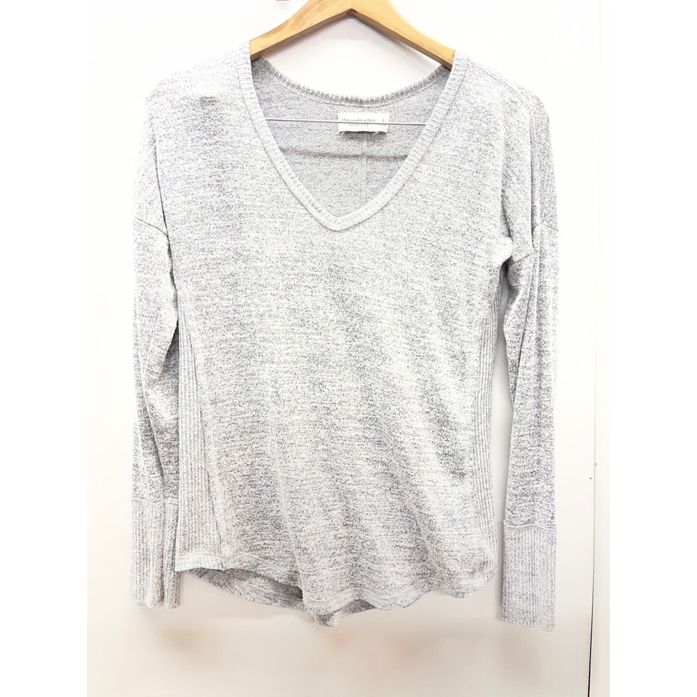 Abercrombie & Fitch Soft A&F Cozy V-Neck Long Sleeve Top Gray Heather Small